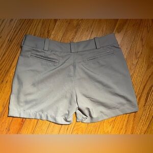 Nike Dri Fit Women’s Golf Shorts - Gray Size 8 (Medium)